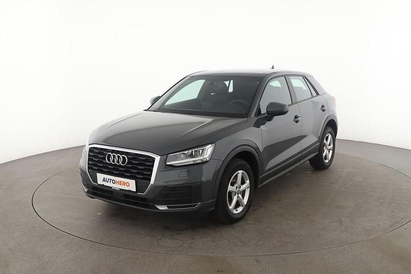 Grau Gebraucht 2019 Audi Q2 SUV | 18.260 € (Fairer Preis) - Bild 1/3