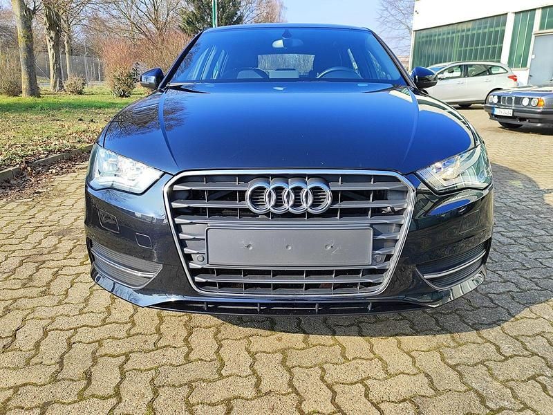 Gebraucht Audi A3 Attraction 179 PS (131 kW) 2013 Phantomschwarz perleffekt Limousine