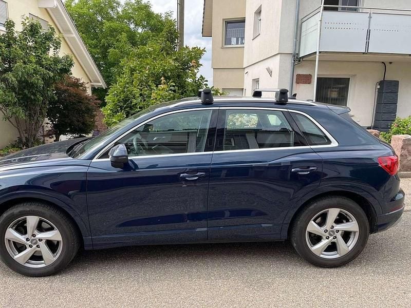 Blau Gebraucht 2020 Audi Q3 Advanced SUV | 31.500 € (Guter Preis) - Bild 1/4