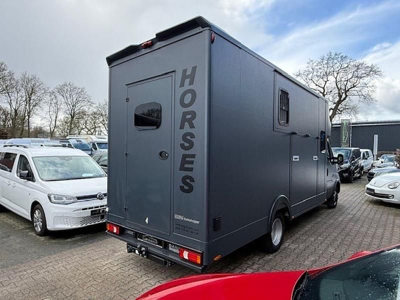 Gebraucht Iveco Daily 207 PS (152 kW) 2025 Grau matt Van