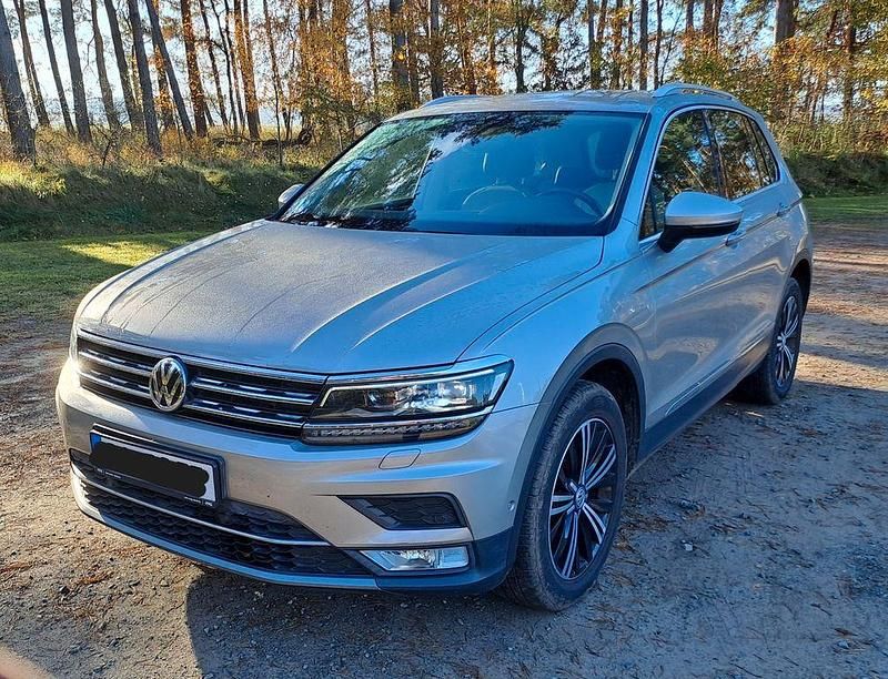 Silber Gebraucht 2016 VW Tiguan Highline SUV | 18.700 € (Guter Preis) - Bild 1/4