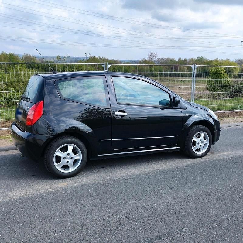 Second-hand Citroën C2 60 CP (44 kW) 2004 Negru Hatchback