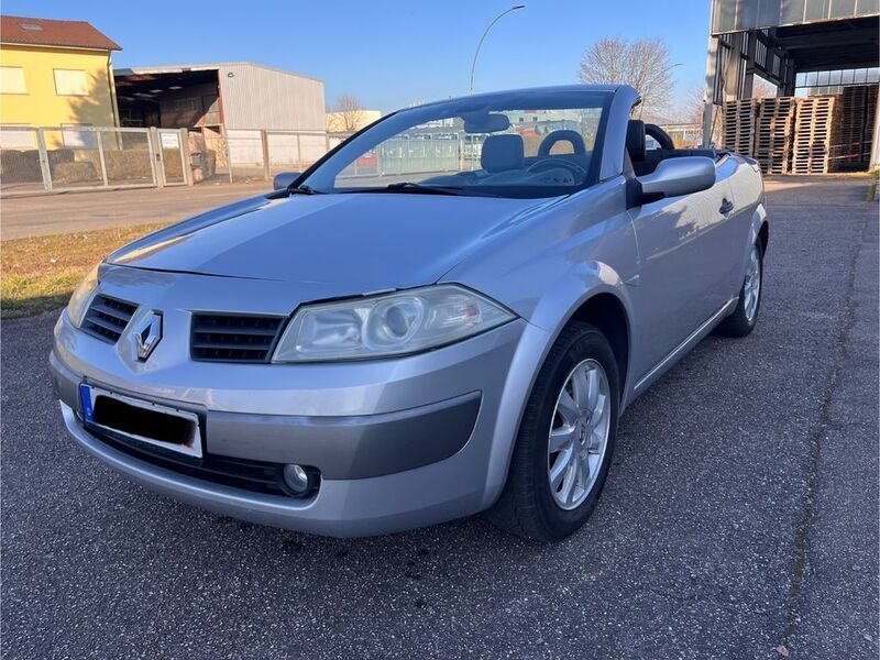 Grau Gebraucht 2007 Renault Mégane Cabriolet Dynamique Cabrio | 1.400 € (Guter Preis) - Bild 1/4