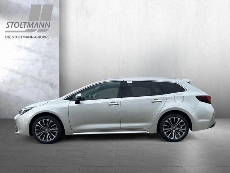 Nowe Toyota Corolla 178 KM (130 kW) 2026 Srebrny Kombi