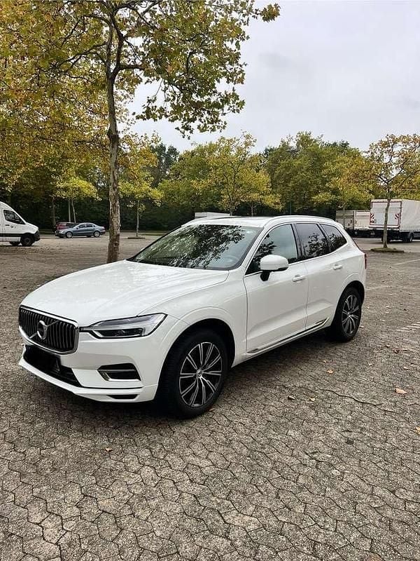 Weiß Gebraucht 2018 Volvo XC60 Inscription SUV | 25.500 € (Fairer Preis) - Bild 1/4