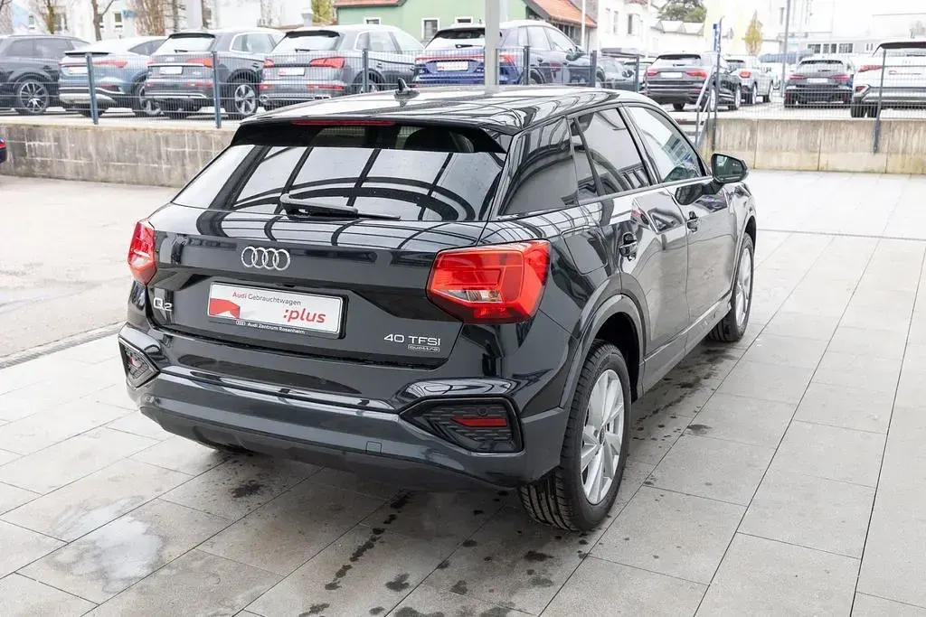 Gebraucht Audi Q2 Sport 190 PS (139 kW) 2025 Mythosschwarz SUV