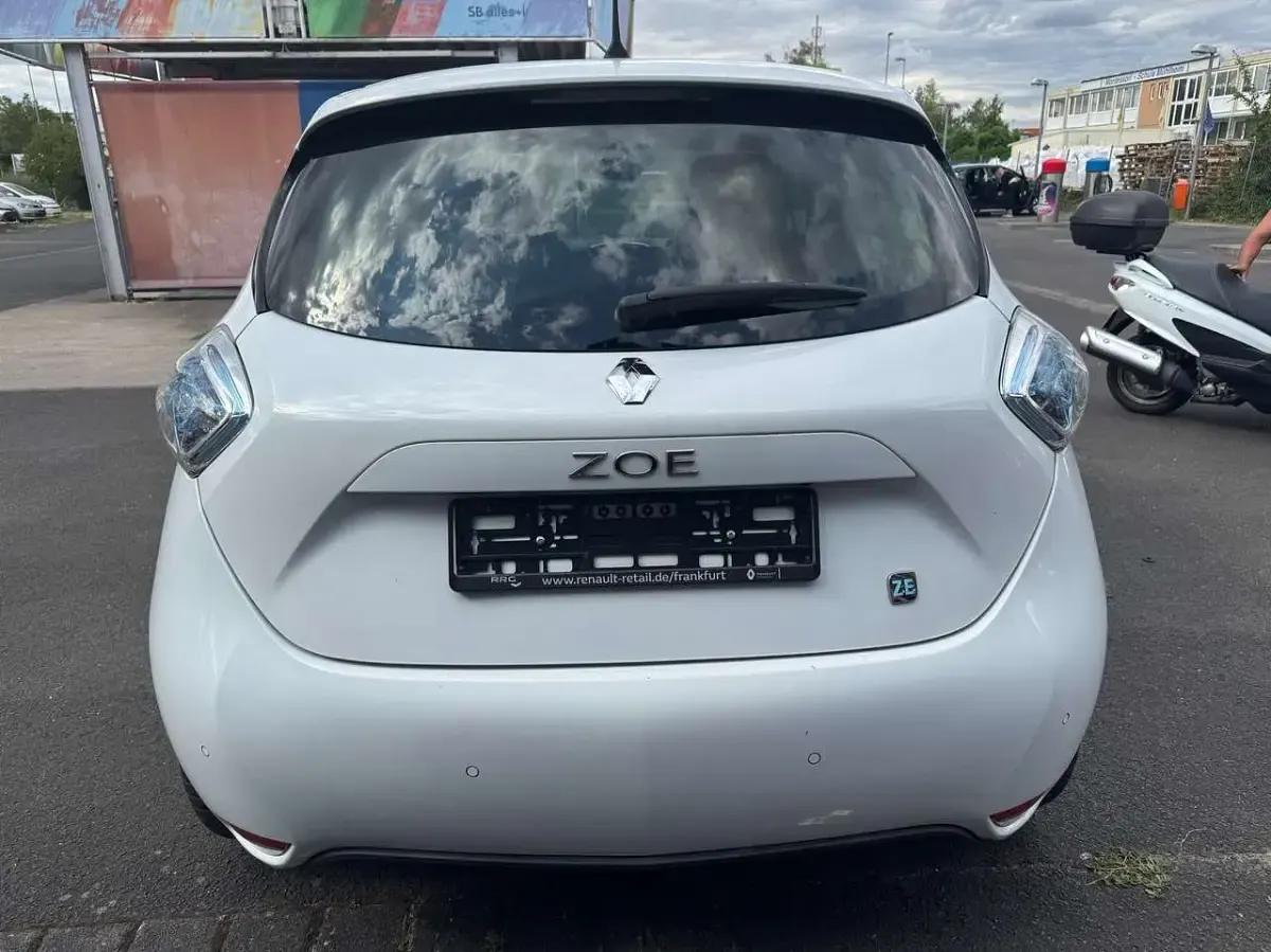 Gebraucht Renault Zoe Intens 42 kW (58 PS) 2016 Gletscherweiss Kleinwagen