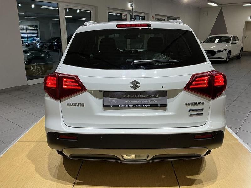 Gebraucht Suzuki Vitara GLX 129 PS (94 kW) 2020 Weiß SUV