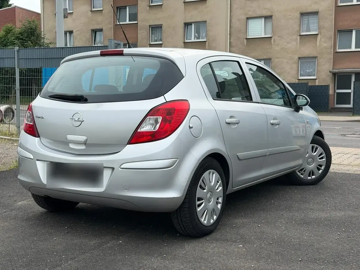 Gebraucht Opel Corsa 60 PS (44 kW) 2007 Silber Kleinwagen