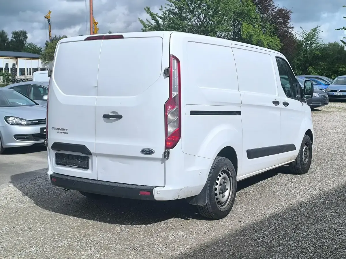 Gebraucht Ford Transit Custom 108 PS (79 kW) 2020 Weiß Van / Kleinbus