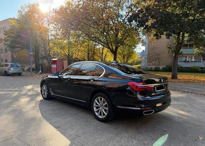 Gebraucht BMW 730 265 PS (194 kW) 2016 Schwarz Limousine