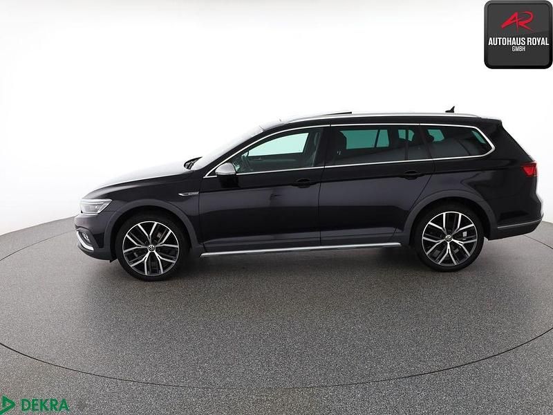 Gebraucht VW Passat Alltrack 200 PS (147 kW) 2022 Deep black Kombi