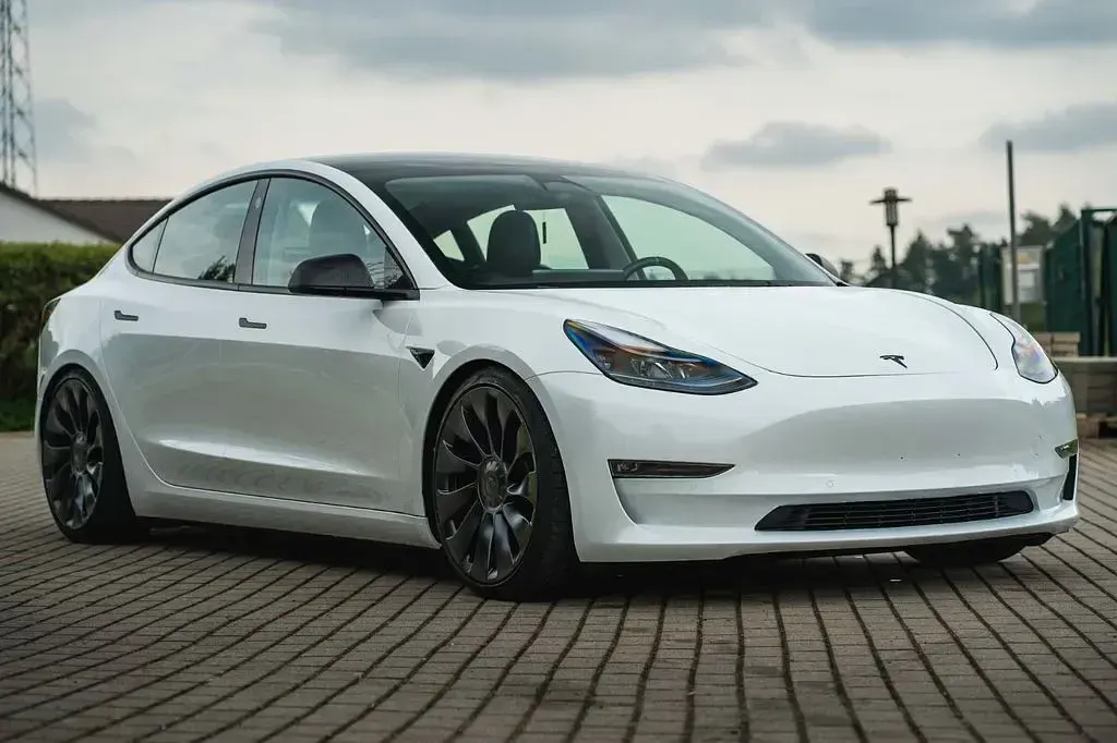 Brugt Tesla Model 3 Performance 377 kW (513 HK) 2022 Hvid Sedan