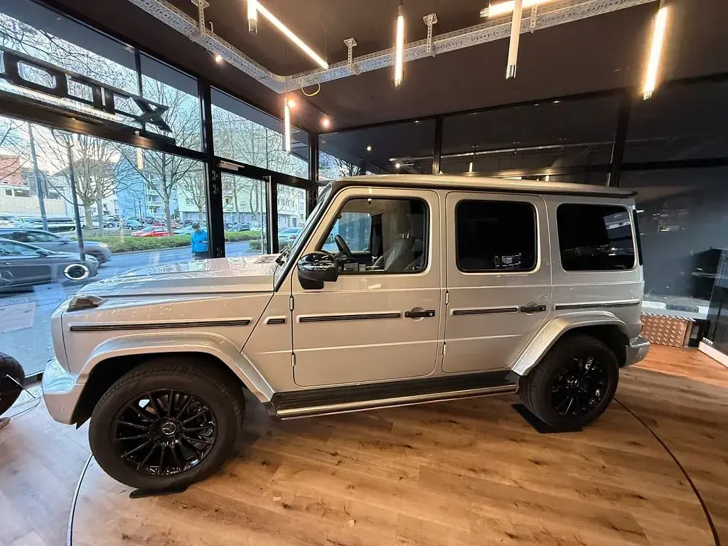 Gebraucht Mercedes G400 AMG 330 PS (242 kW) 2022 Silber SUV