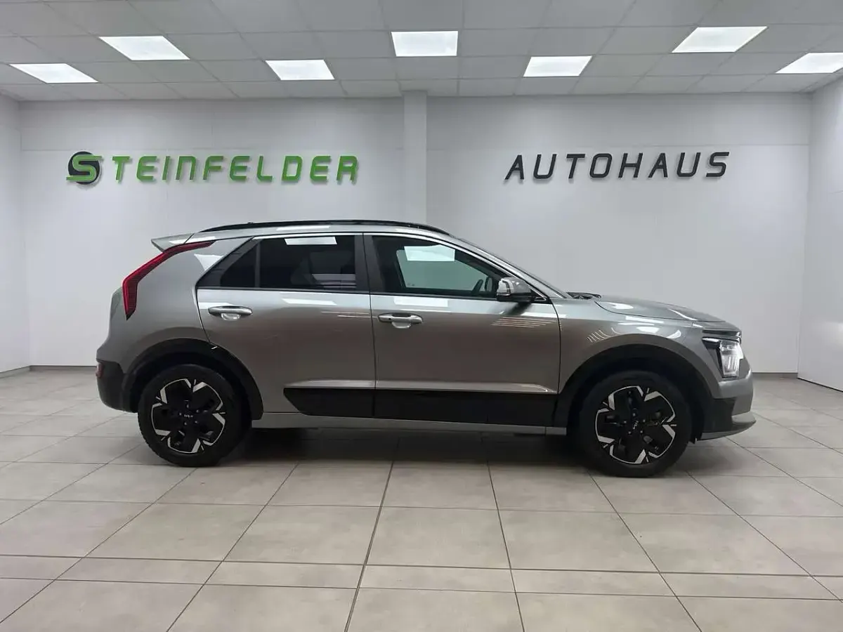 Gebraucht Kia e-Niro Inspiration 150 kW (204 PS) 2024 Steel grey SUV