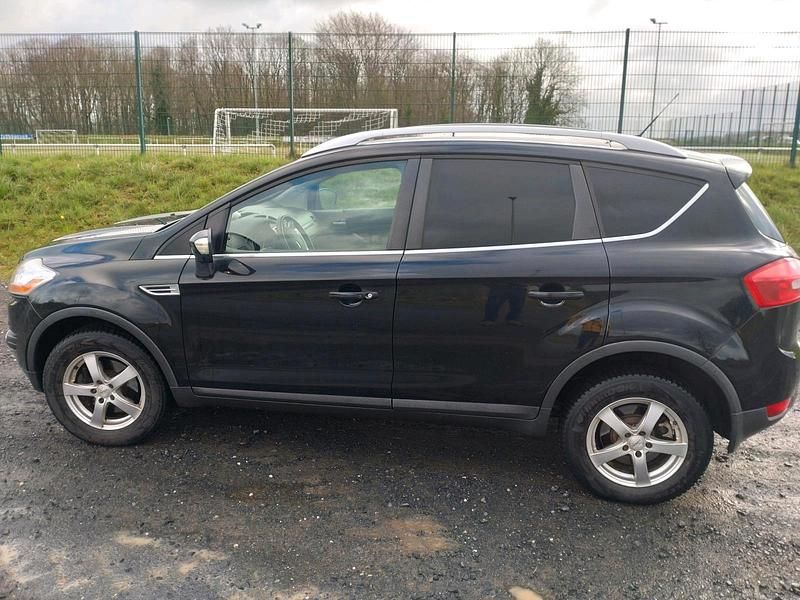Gebraucht Ford Kuga 140 PS (102 kW) 2011 Schwarz SUV
