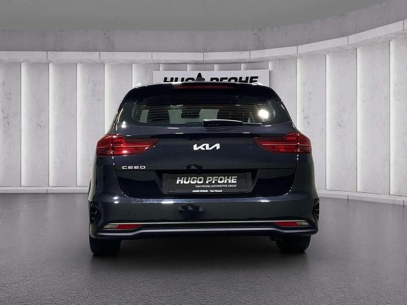 Gebraucht Kia Ceed Vision 120 PS (88 kW) 2023 Schwarz Kleinwagen