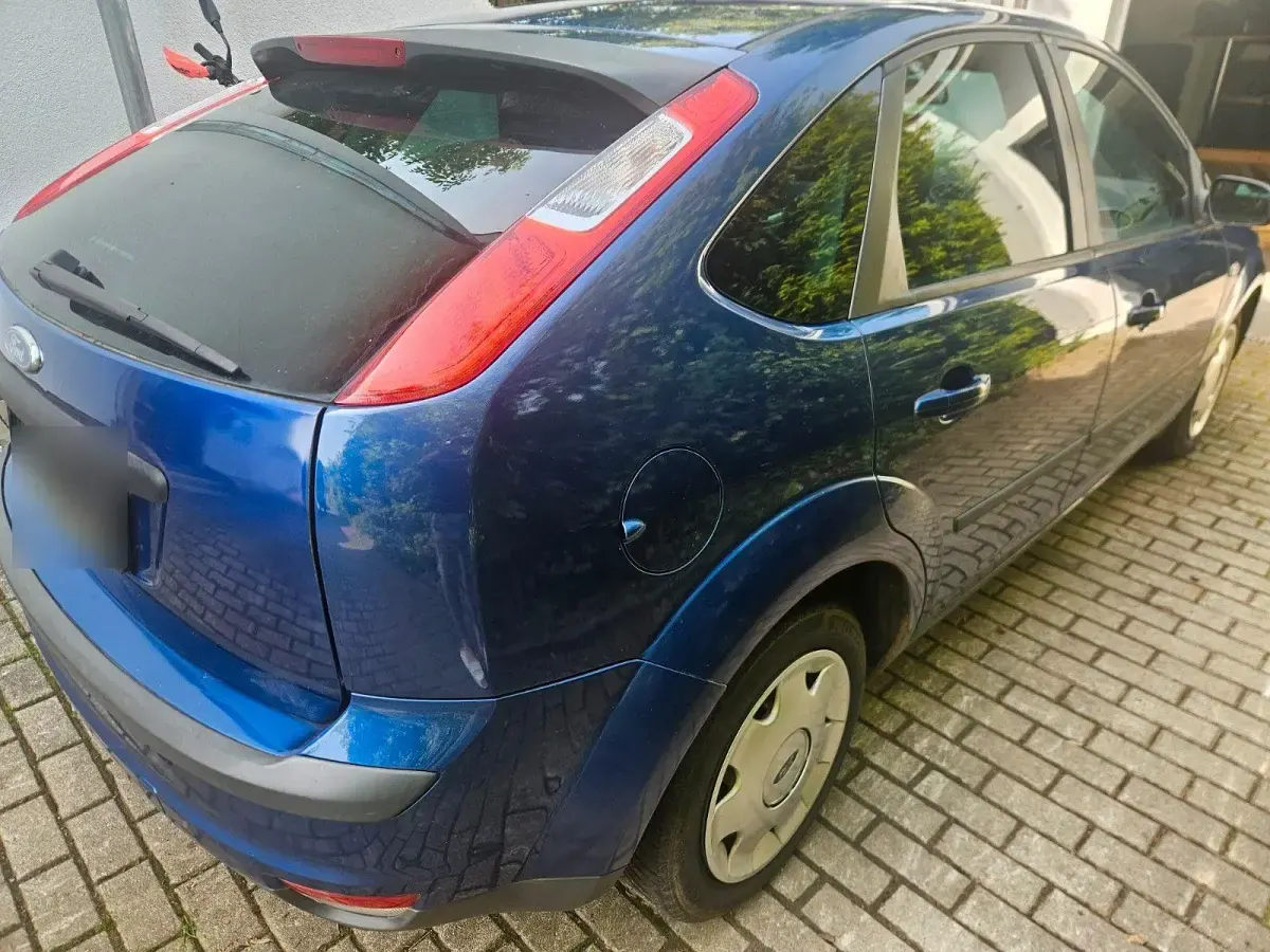 Gebraucht Ford Focus 101 PS (74 kW) 2007 Blau Limousine