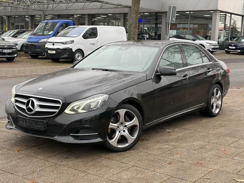 Schwarz Gebraucht 2017 Mercedes E250 Limousine | 17.000 € (Guter Preis) - Bild 1/4