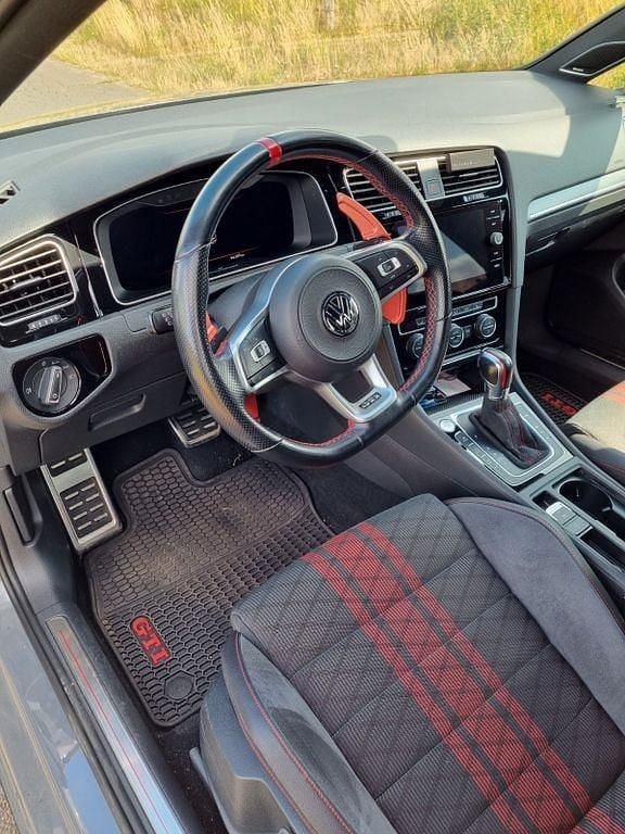 Gebraucht VW Golf VII GTI 290 PS (213 kW) 2019 Grau Limousine