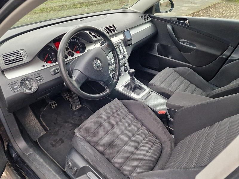 Gebraucht VW Passat 140 PS (102 kW) 2007 Schwarz Kombi
