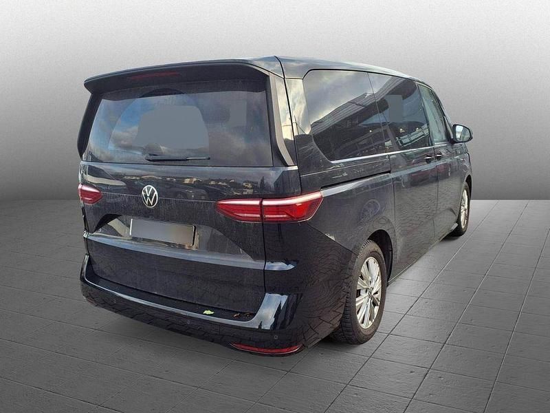 Gebraucht VW Multivan Life 204 PS (150 kW) 2022 Deep black perleffekt Van