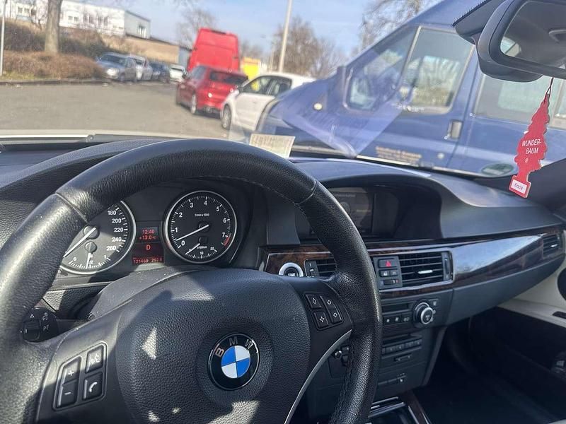 Gebraucht BMW 325 Advantage 218 PS (160 kW) 2008 Limousine