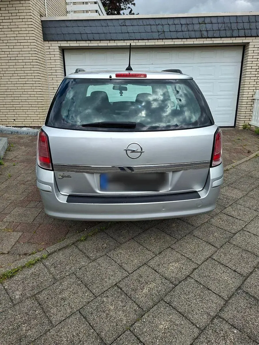 Gebraucht Opel Astra 125 PS (91 kW) 2005 Silber Kombi