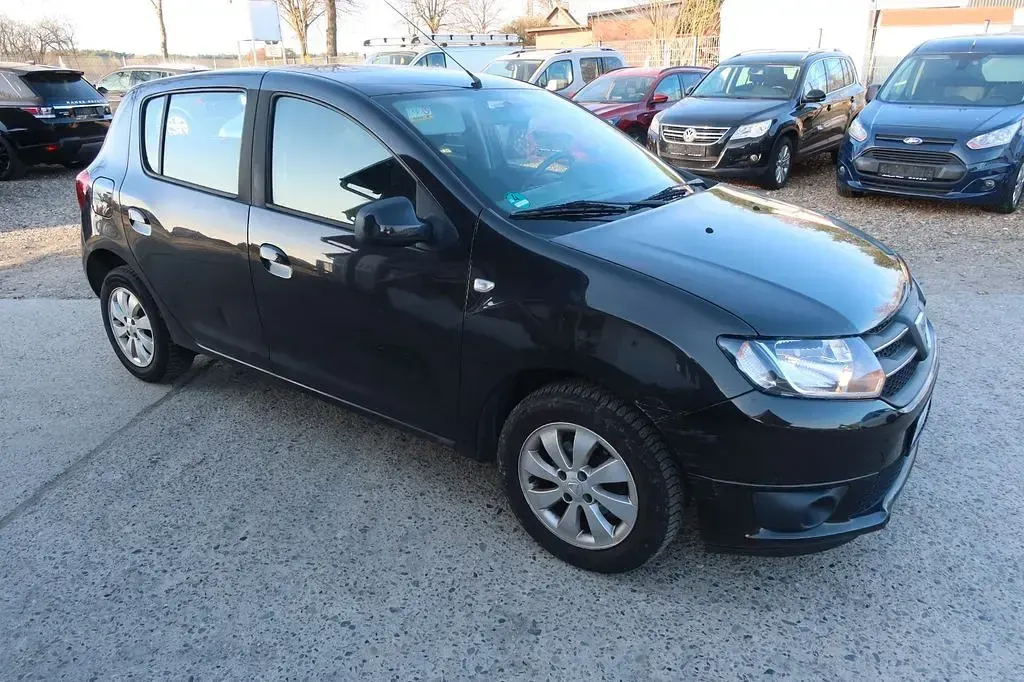 Gebraucht Dacia Sandero 90 PS (66 kW) 2015 Schwarz Limousine
