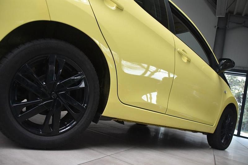 Gebraucht Toyota Aygo X-cite 69 PS (50 kW) 2016 Gelb Kleinwagen