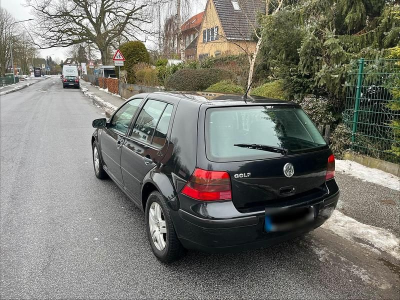 Gebraucht VW Golf IV 75 PS (55 kW) 2002 Schwarz Kleinwagen