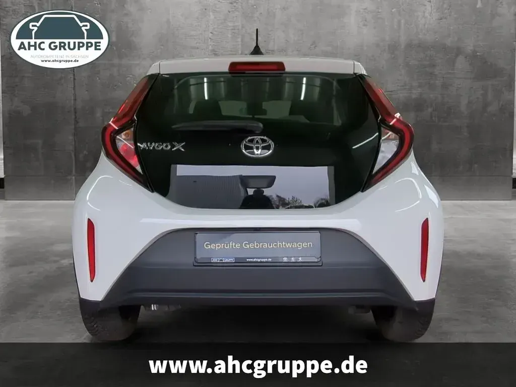 Gebraucht Toyota Aygo X Play 72 PS (52 kW) 2022 Weiss SUV