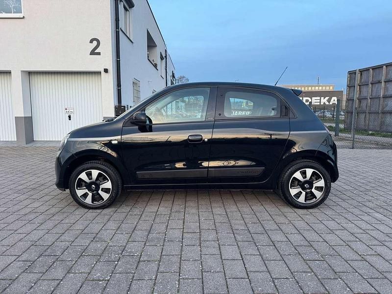 Gebraucht Renault Twingo LIMITED 69 PS (50 kW) 2018 Sternenschwarz Kleinwagen
