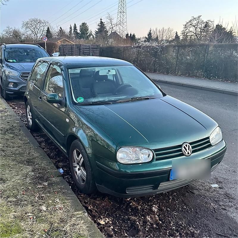 Grün Gebraucht 2002 VW Golf IV Kleinwagen | 1.600 € (Fairer Preis) - Bild 1/4