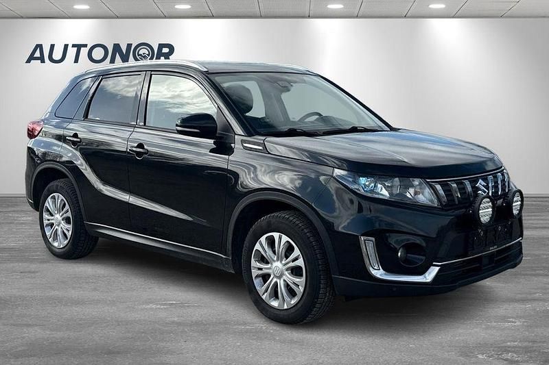 Gebraucht Suzuki Vitara 140 PS (102 kW) 2019 Schwarz SUV