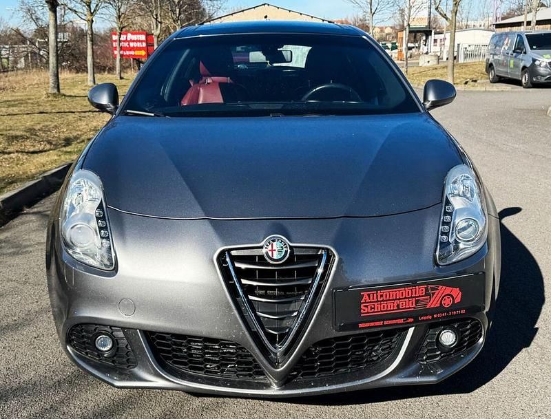 Gebraucht Alfa Romeo Giulietta Turismo 170 PS (125 kW) 2011 Grau Kleinwagen