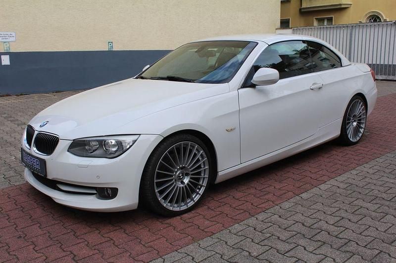 Gebraucht BMW 318 Cabriolet Comfort Edition 143 PS (105 kW) 2012 Weiß Cabrio