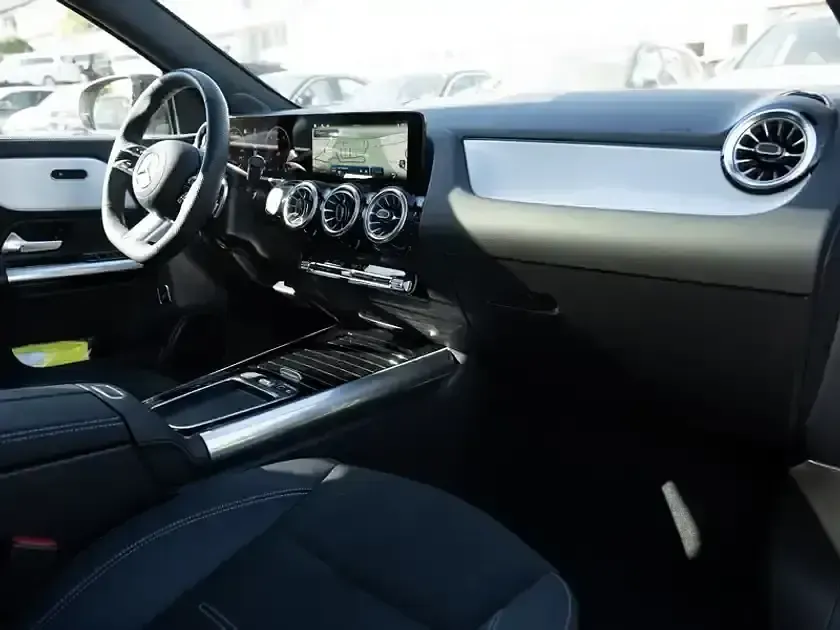 Gebraucht Mercedes GLA220 AMG 190 PS (139 kW) 2025 Manufaktur lack manufaktur alp SUV