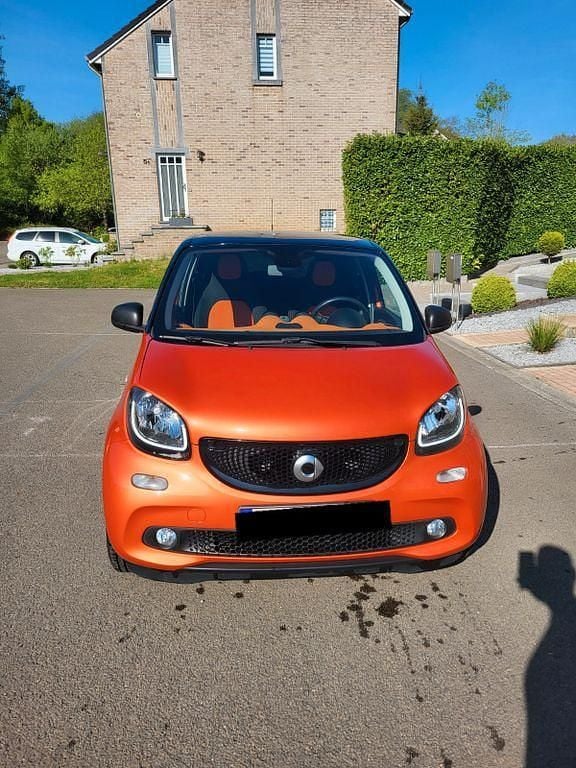 Orange Gebraucht 2017 Smart ForFour Passion Kleinwagen | 8.299 € (Guter Preis) - Bild 1/4