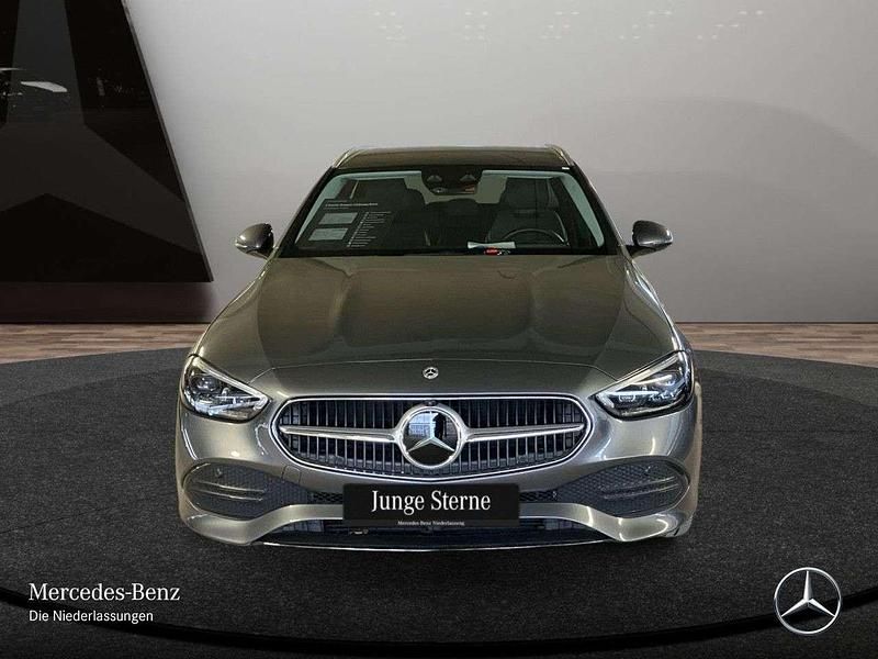 Gebraucht Mercedes C300e Avantgarde 204 PS (150 kW) 2022 Grau Limousine