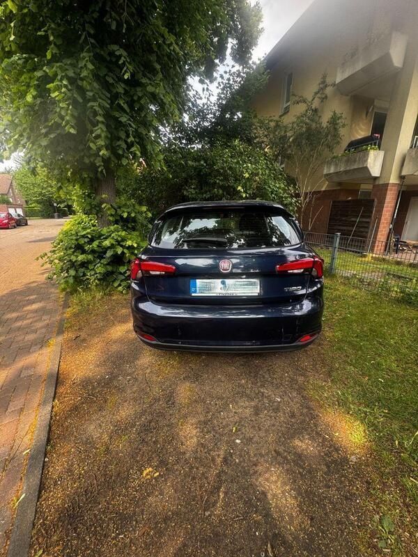 Blau Gebraucht 2016 Fiat Tipo Pop Kombi | 6.800 € (Fairer Preis) - Bild 1/4