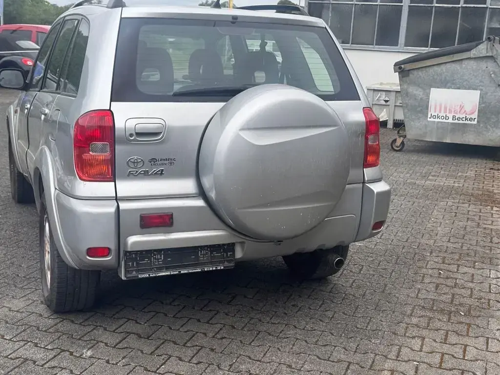 Gebraucht Toyota RAV4 150 PS (110 kW) 2000 Silber SUV