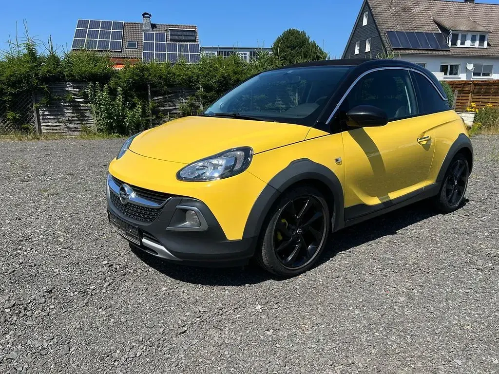 Gebraucht Opel Adam Rocks Rocks 90 PS (66 kW) 2015 Gelb Kleinwagen