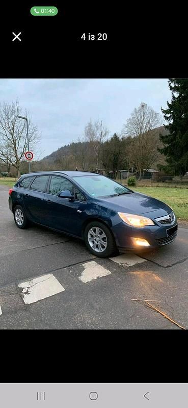 Gebraucht Opel Astra 130 PS (95 kW) 2012 Andere farben Kleinwagen