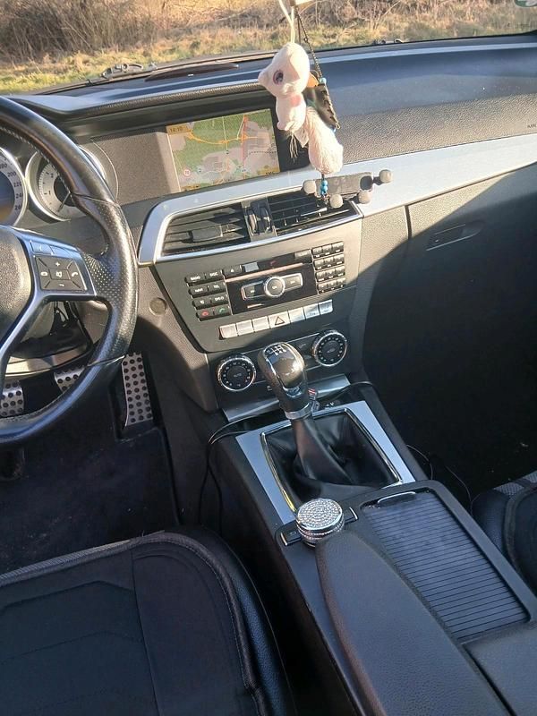 Gebraucht Mercedes 250 204 PS (150 kW) 2011 Schwarz Limousine