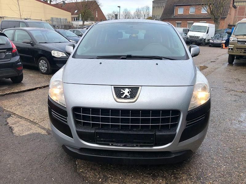 Gebraucht Peugeot 3008 Access 120 PS (88 kW) 2012 Grau Kombi