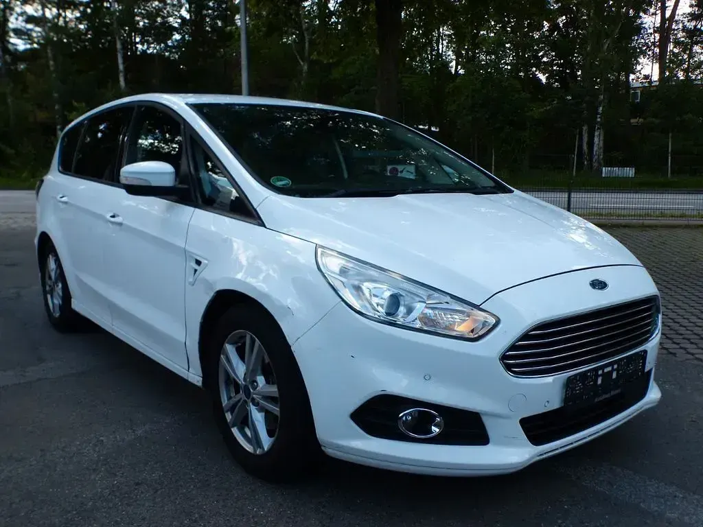 Gebraucht Ford S-MAX Business Edition 179 PS (131 kW) 2016 Weiß Van / Kleinbus