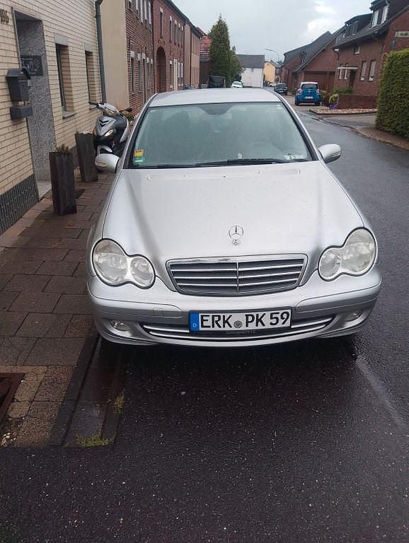 Silber Gebraucht 2005 Mercedes C180 Classic Limousine | 1.500 € (Superpreis) - Bild 1/1