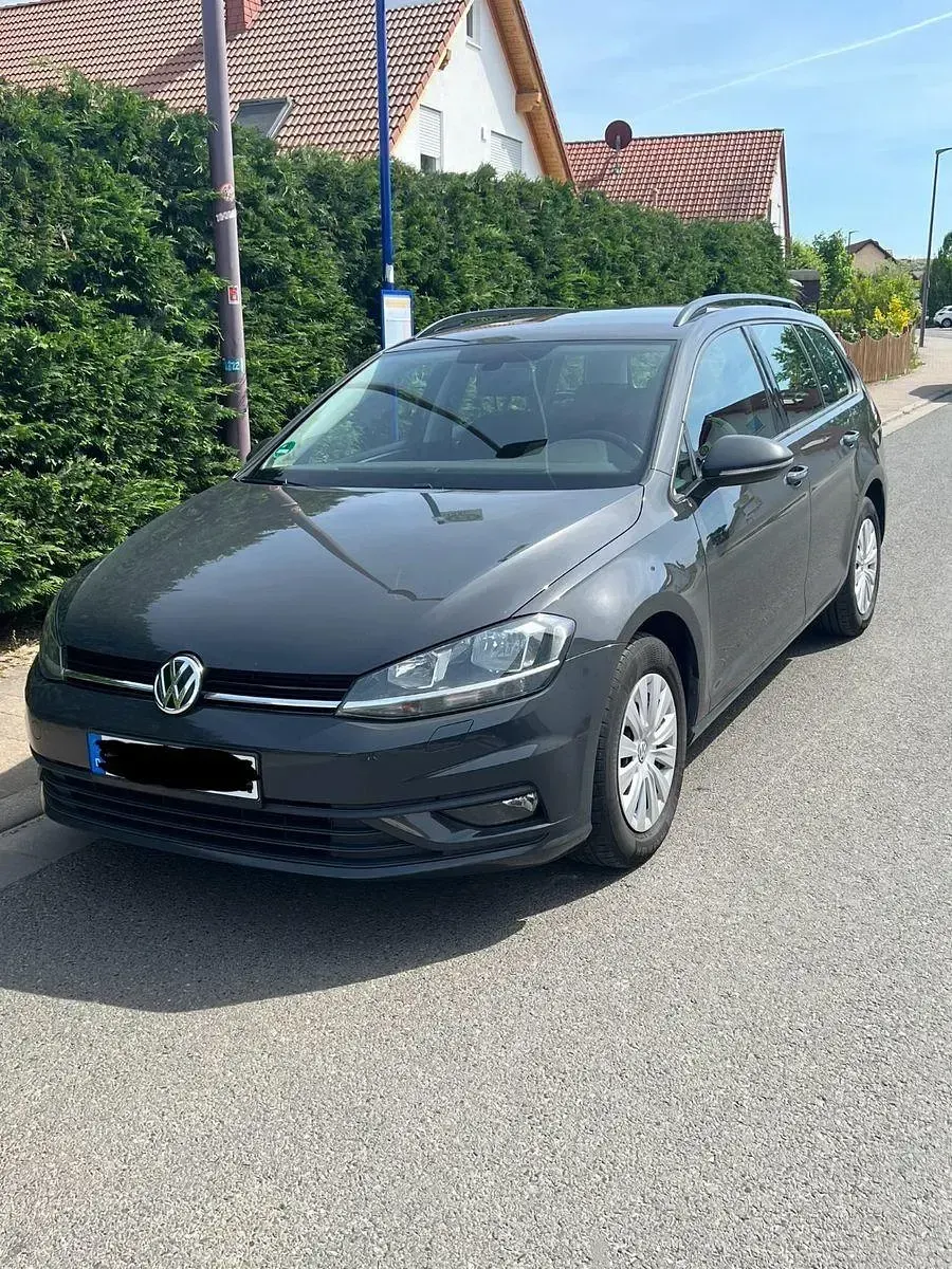 Second-hand VW Golf VII Trendline 116 CP (85 kW) 2018 Gri Break