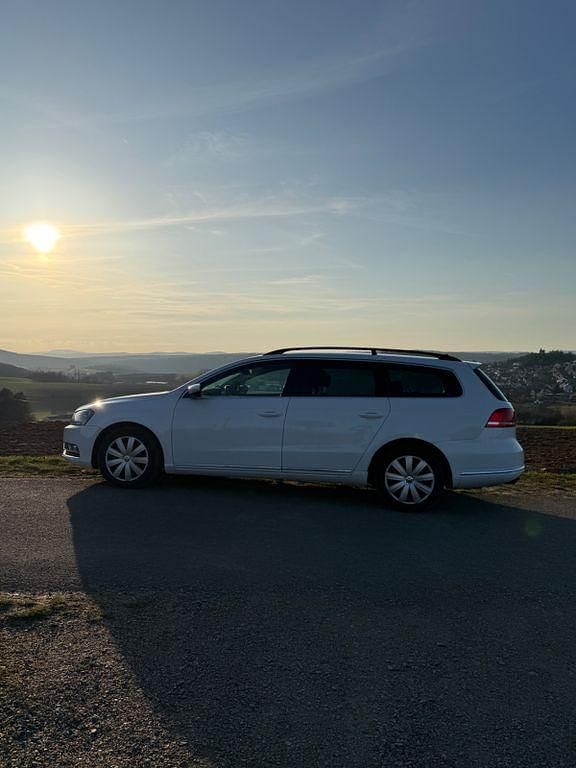 Gebraucht VW Passat Comfortline 211 PS (155 kW) 2011 Weiß Kombi